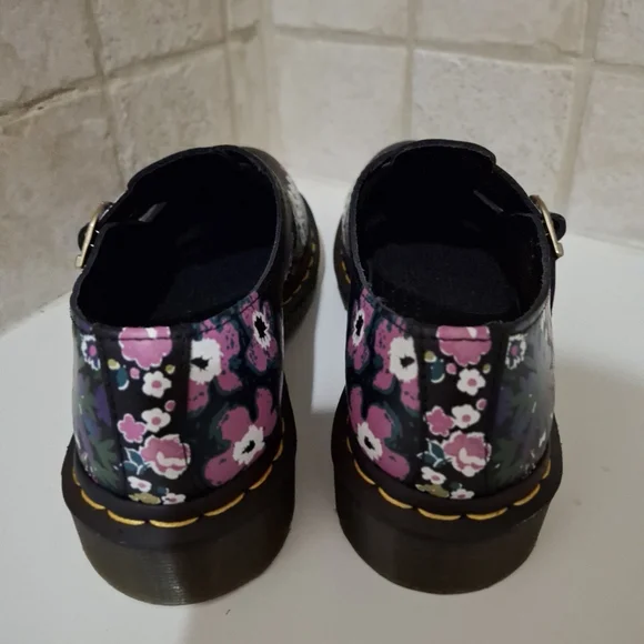 Dr. Martens Mary Jane Black Floral Buckle Shoes Size 6 NEW - Picture 5 of 6